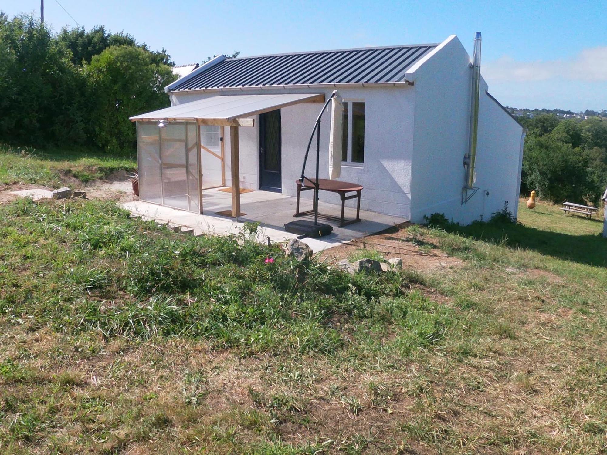 Holiday home Maisonnette Pecheur Bertheaume *
