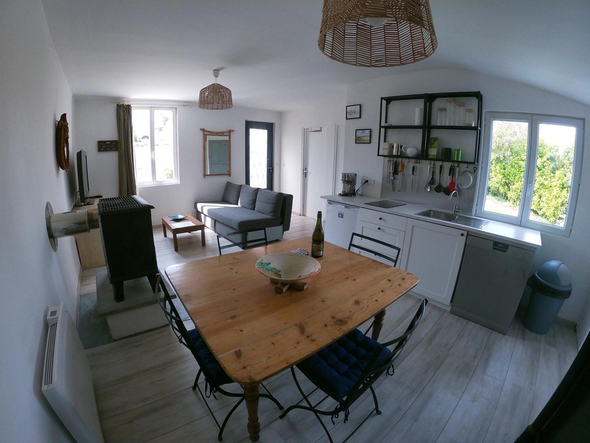 Holiday home Maisonnette Pecheur Bertheaume *